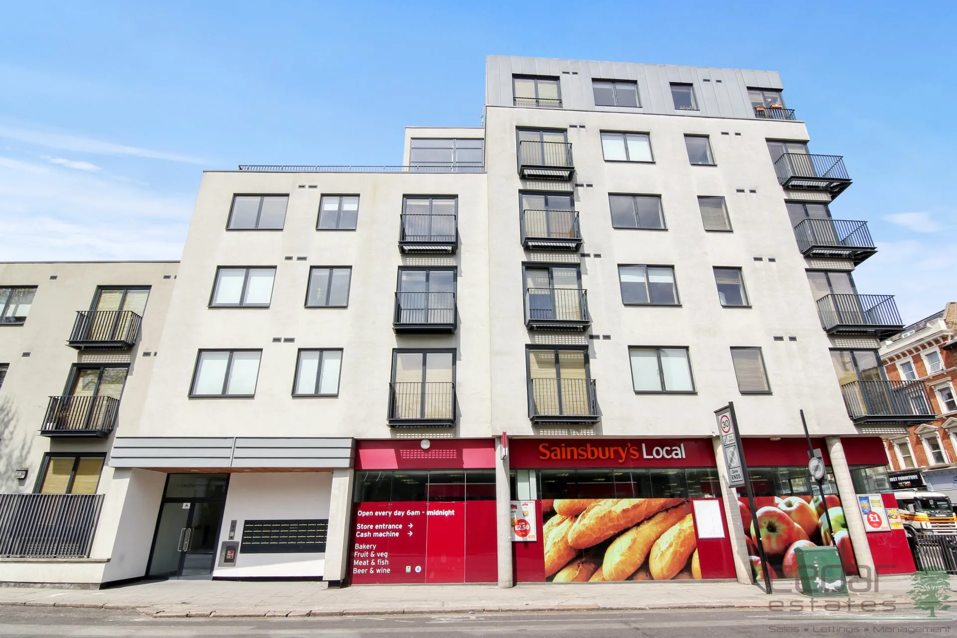 Flat Cavendish Close in Greater London