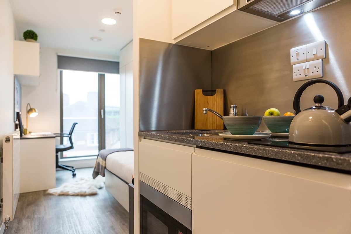 Room Westway in Greater London