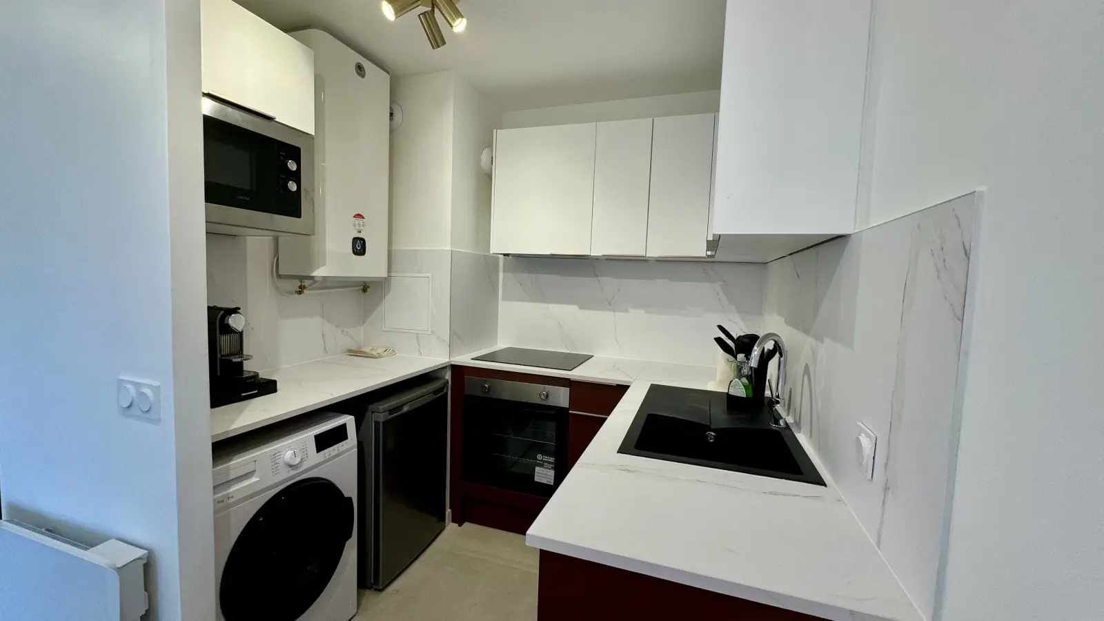 Flat Rue Roque de Fillol in Puteaux