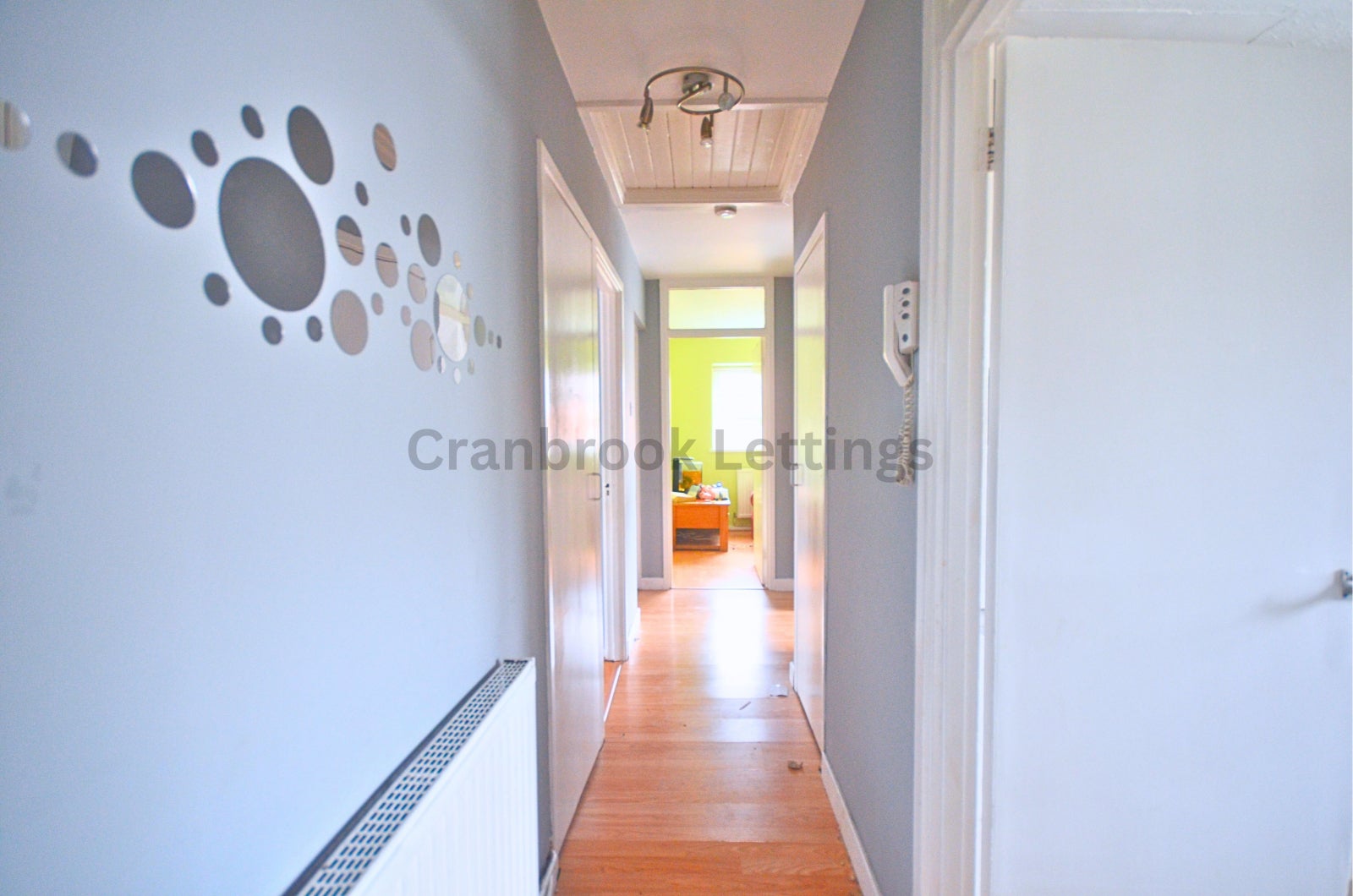 Flat Tennyson Avenue in Greater London