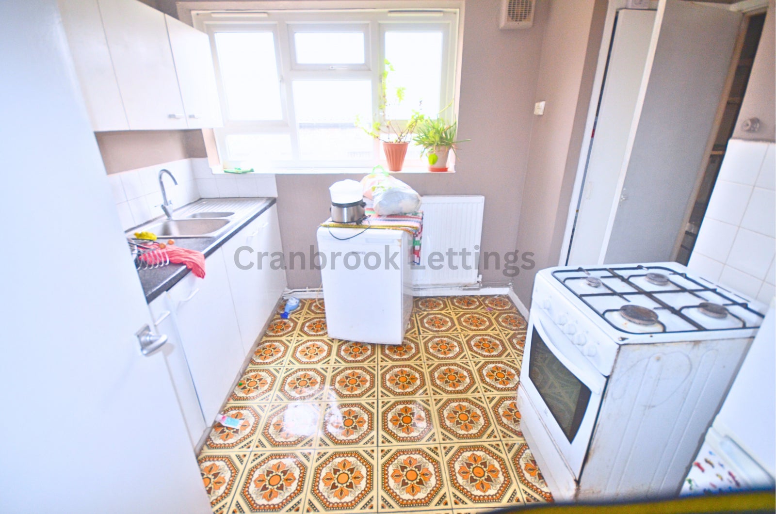 Flat Tennyson Avenue in Greater London