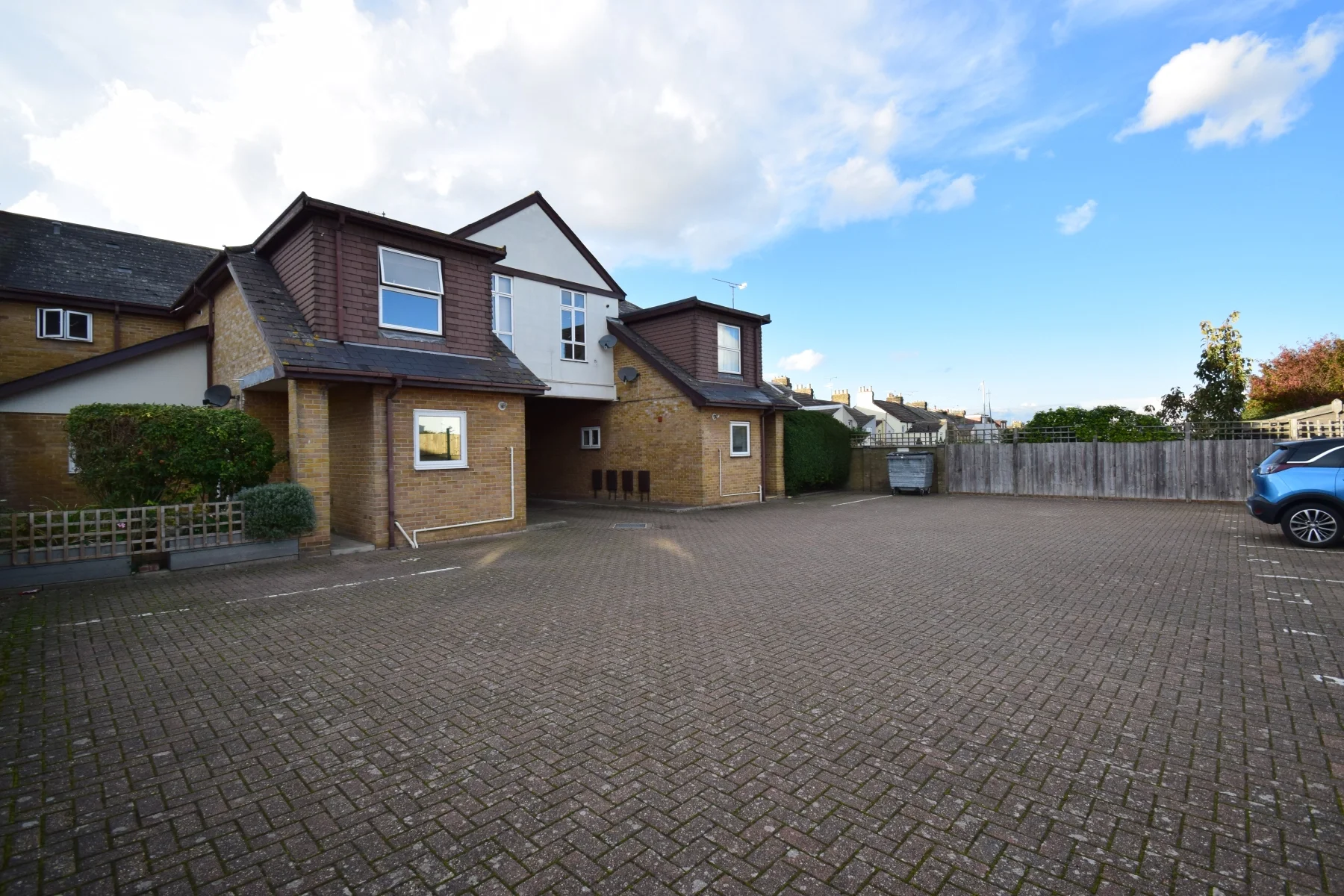Flat Shakespeare Road in Gillingham