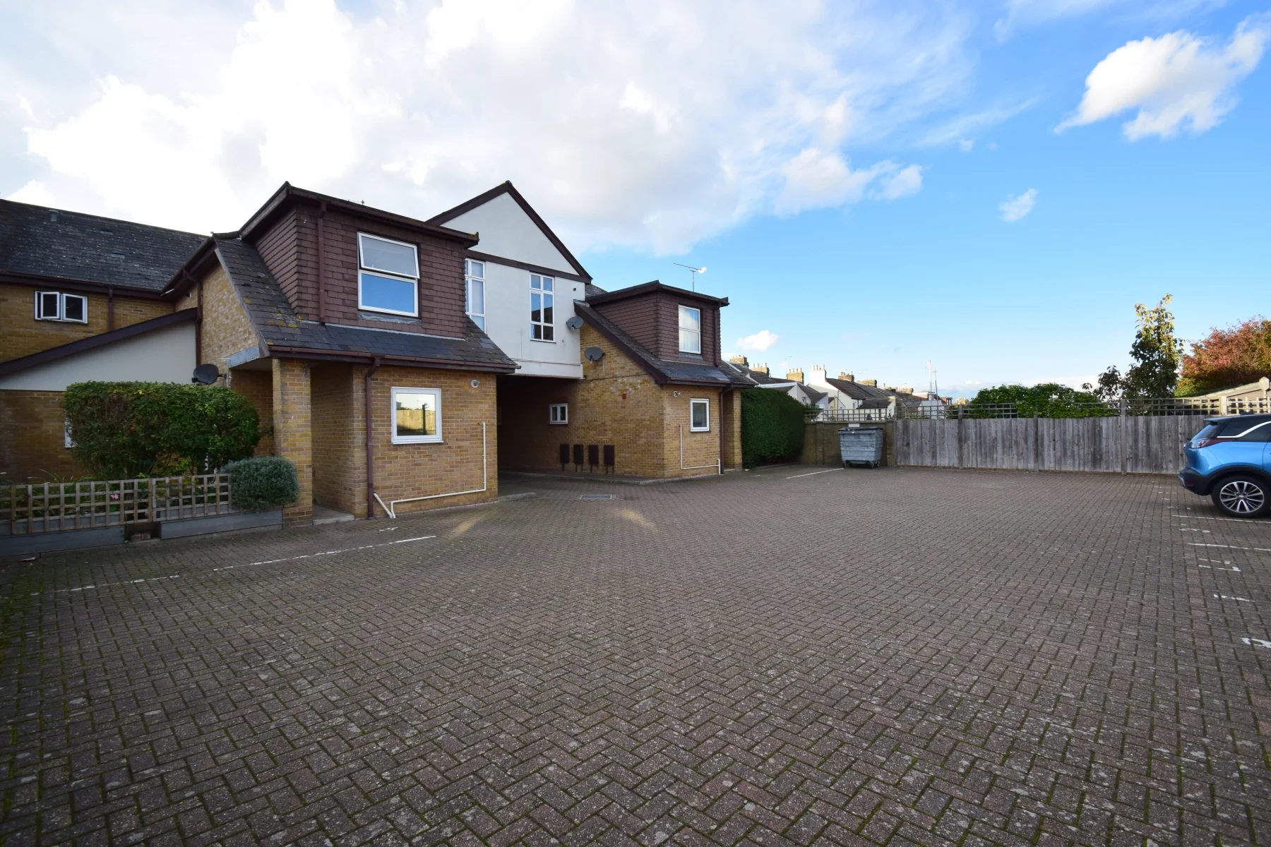 Flat Shakespeare Road in Gillingham