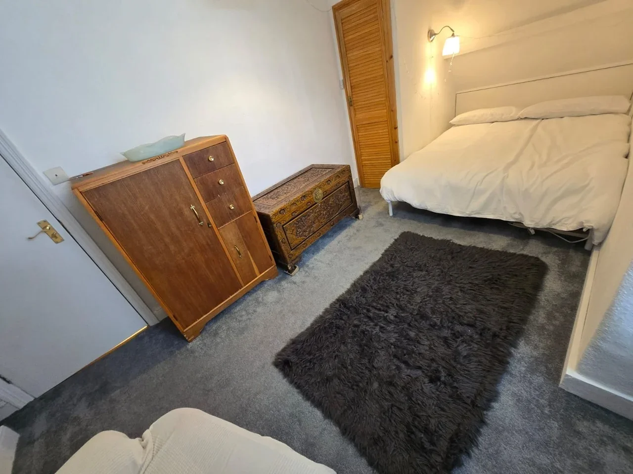 Room Shooters Hill Road in Greater London