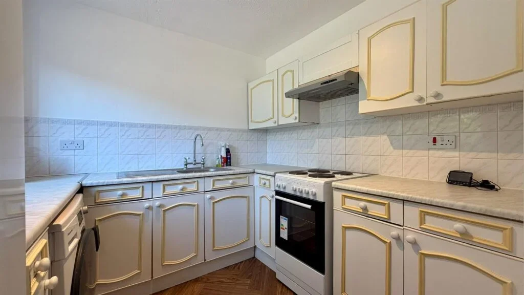 Flat Hardcastle Close in Greater London