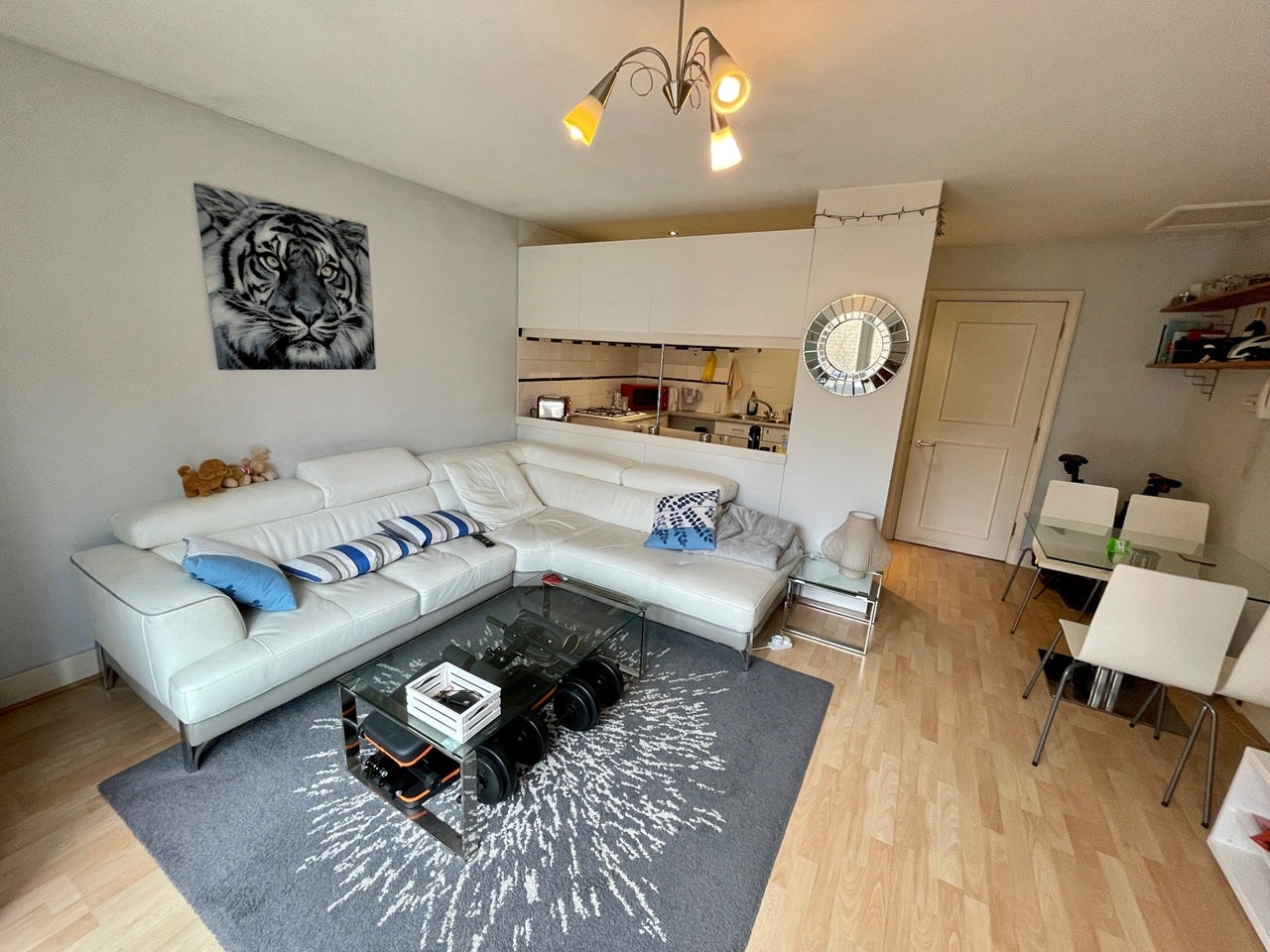 Flat Clarence Street in Greater London