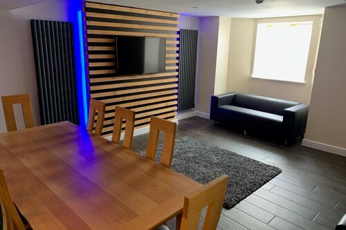Flat Chestnut Avenue in Leeds