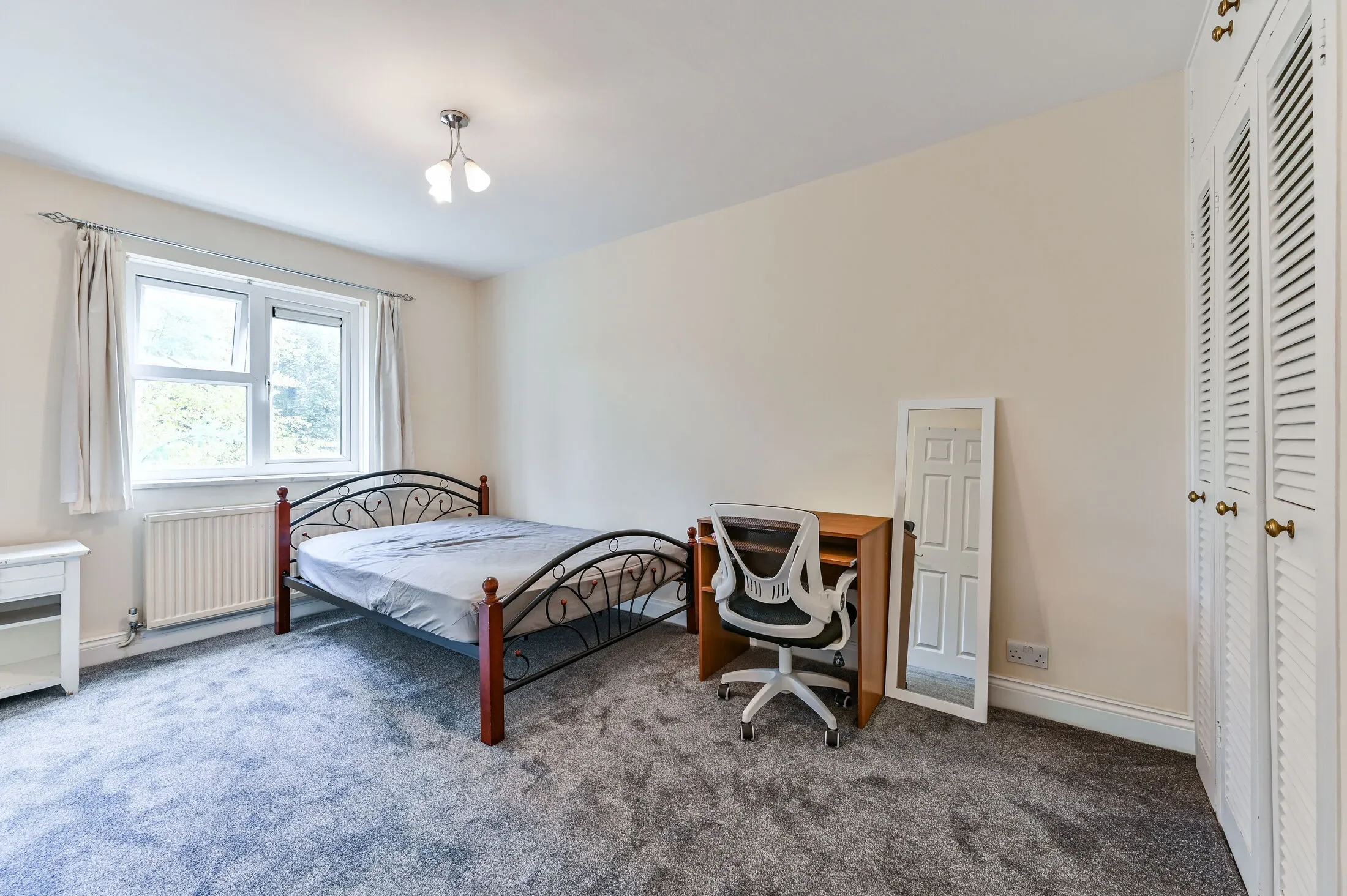 Flat Lewis Street in Greater London