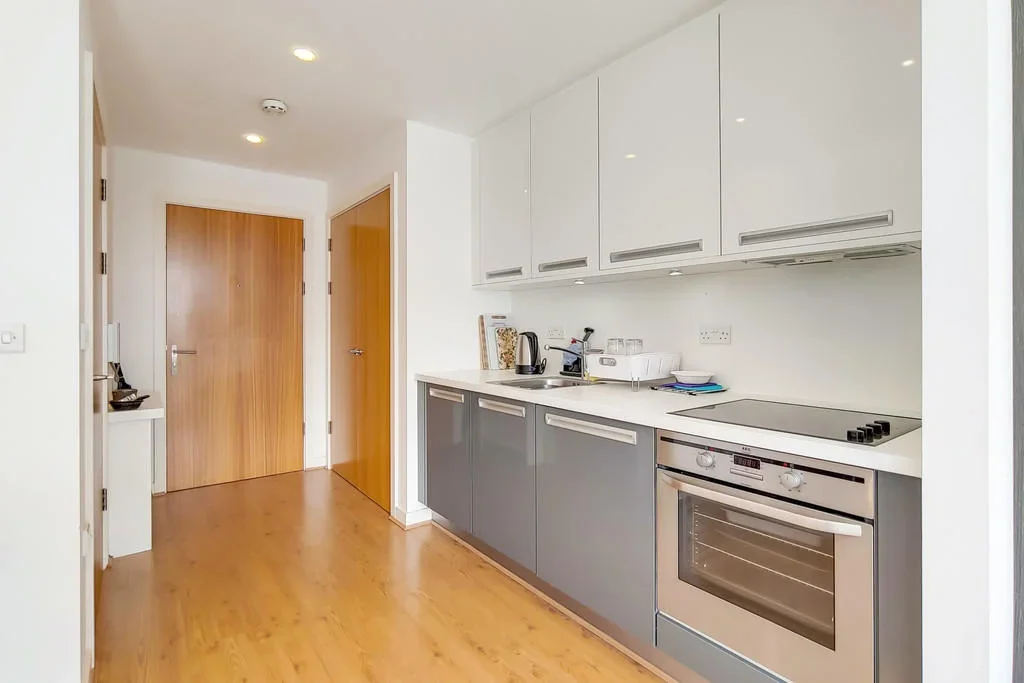 Flat Conington Road in Greater London
