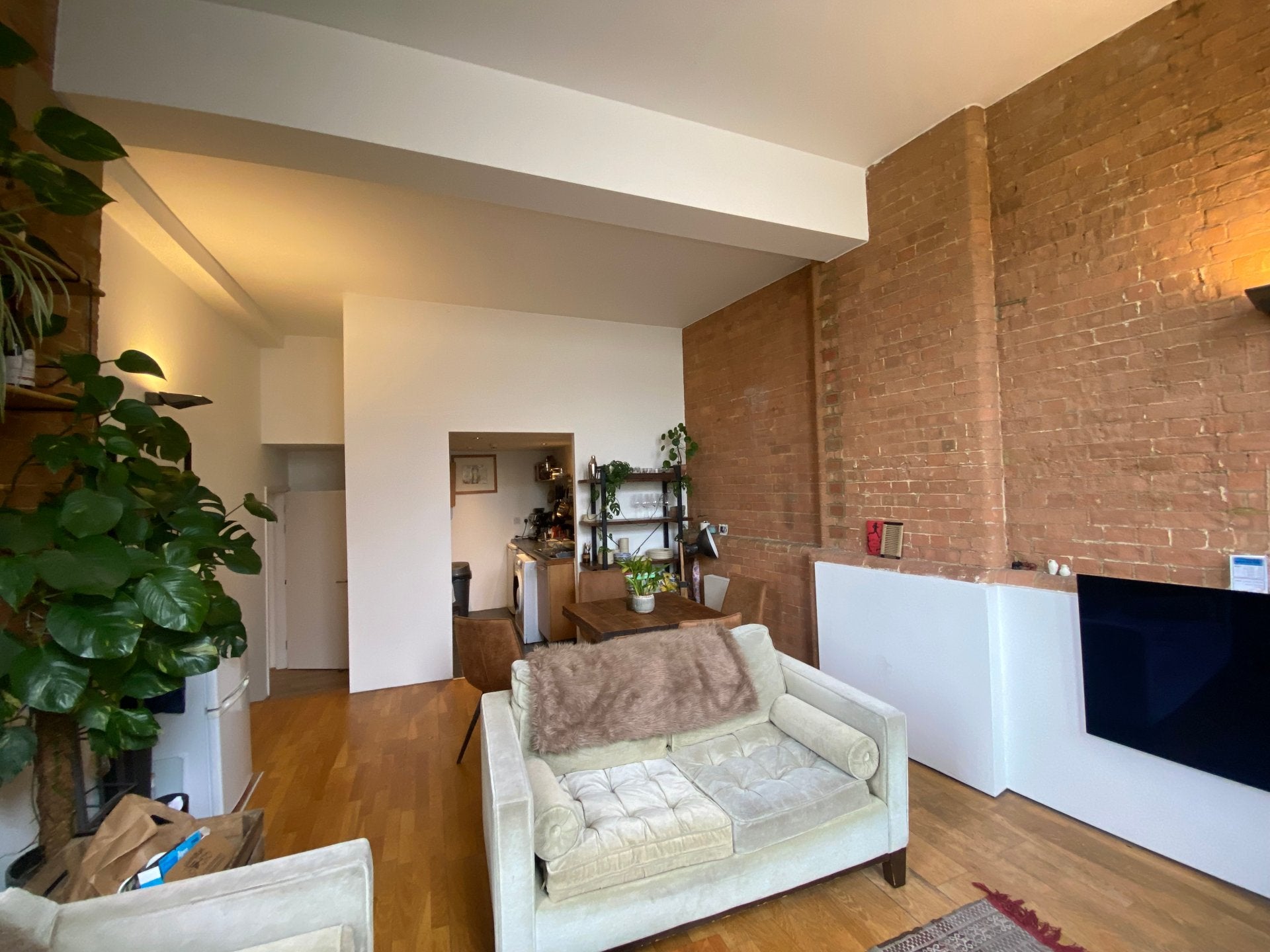 Flat Pentonville Road in Greater London