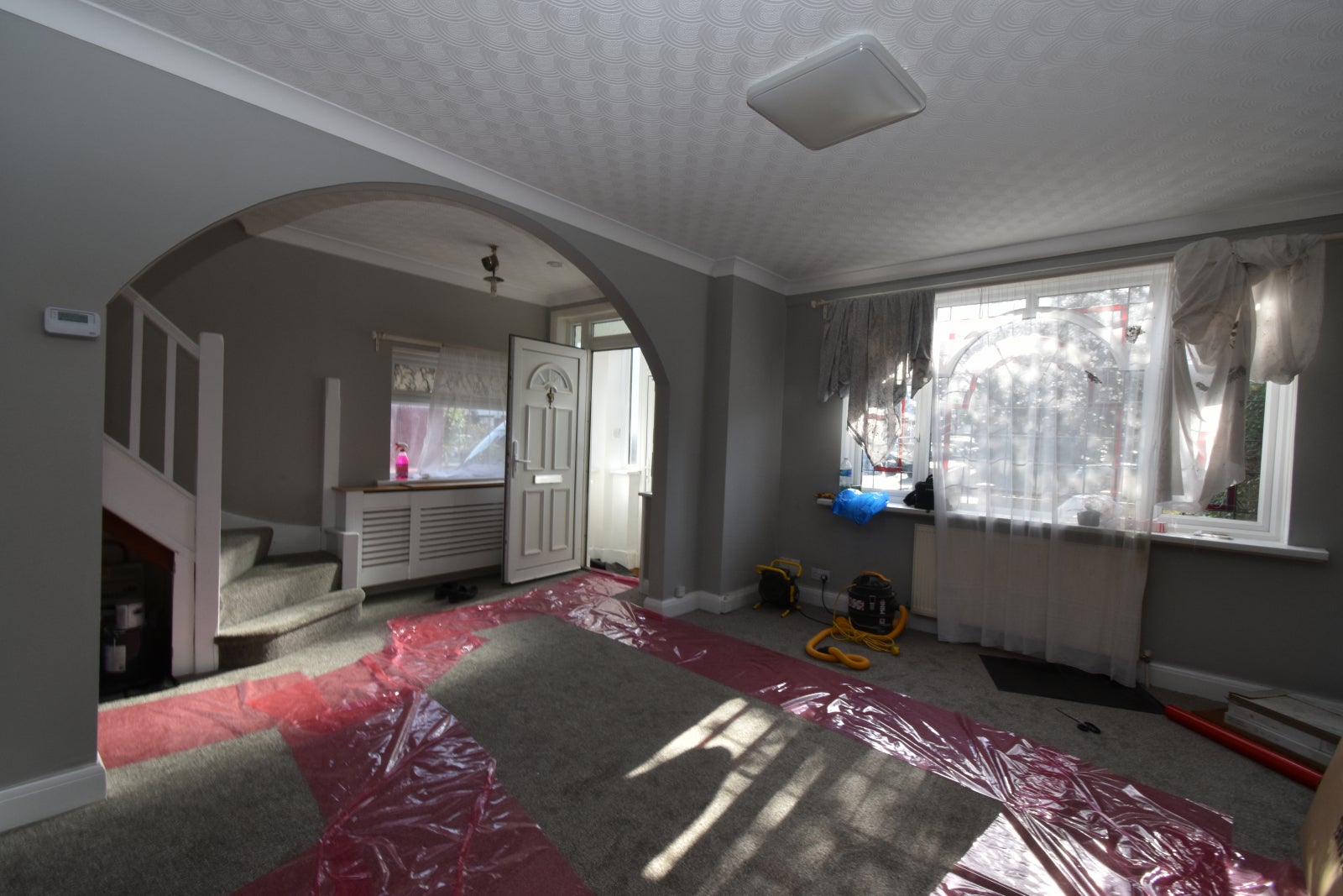 House Abbotts Drive in Greater London