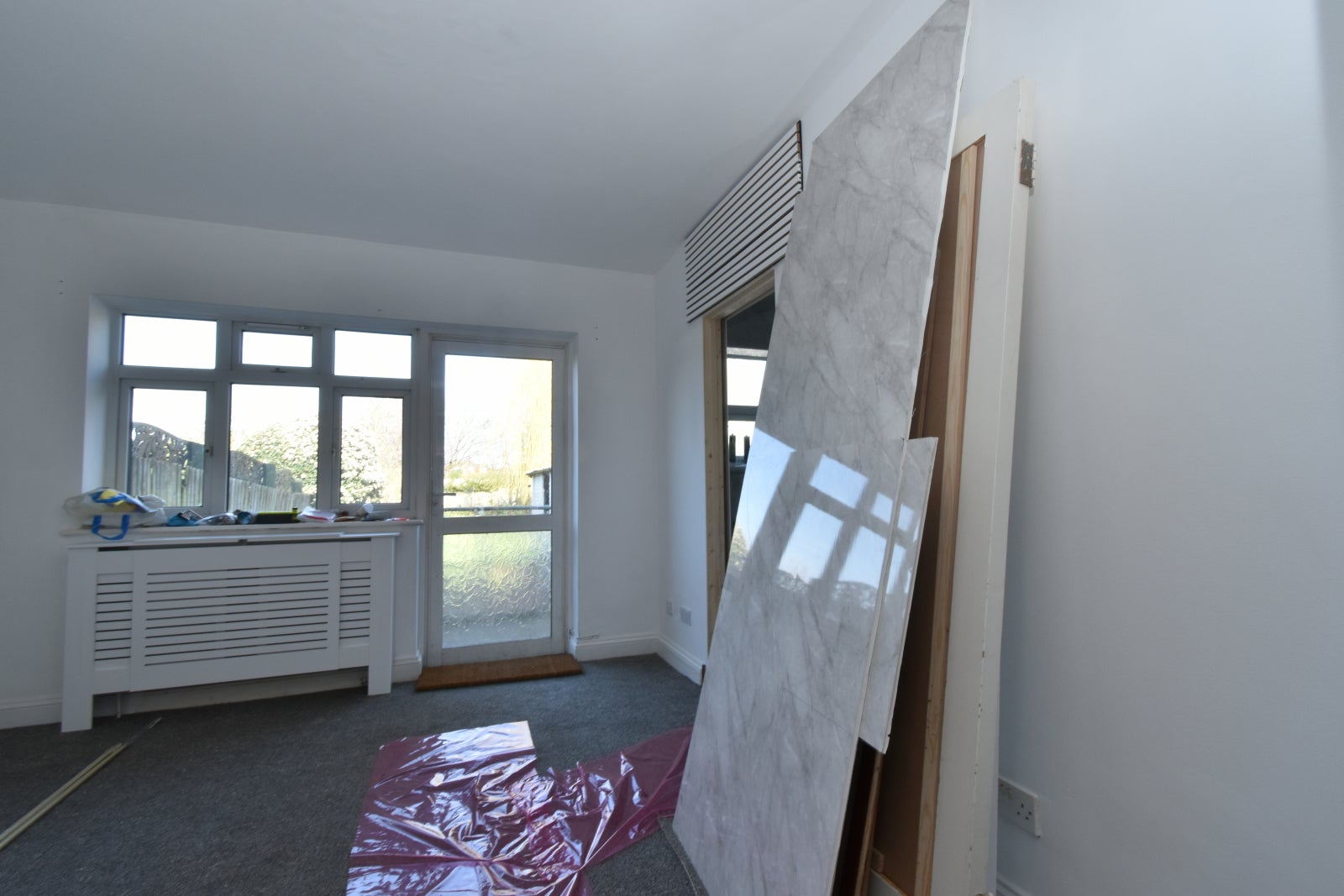 House Abbotts Drive in Greater London