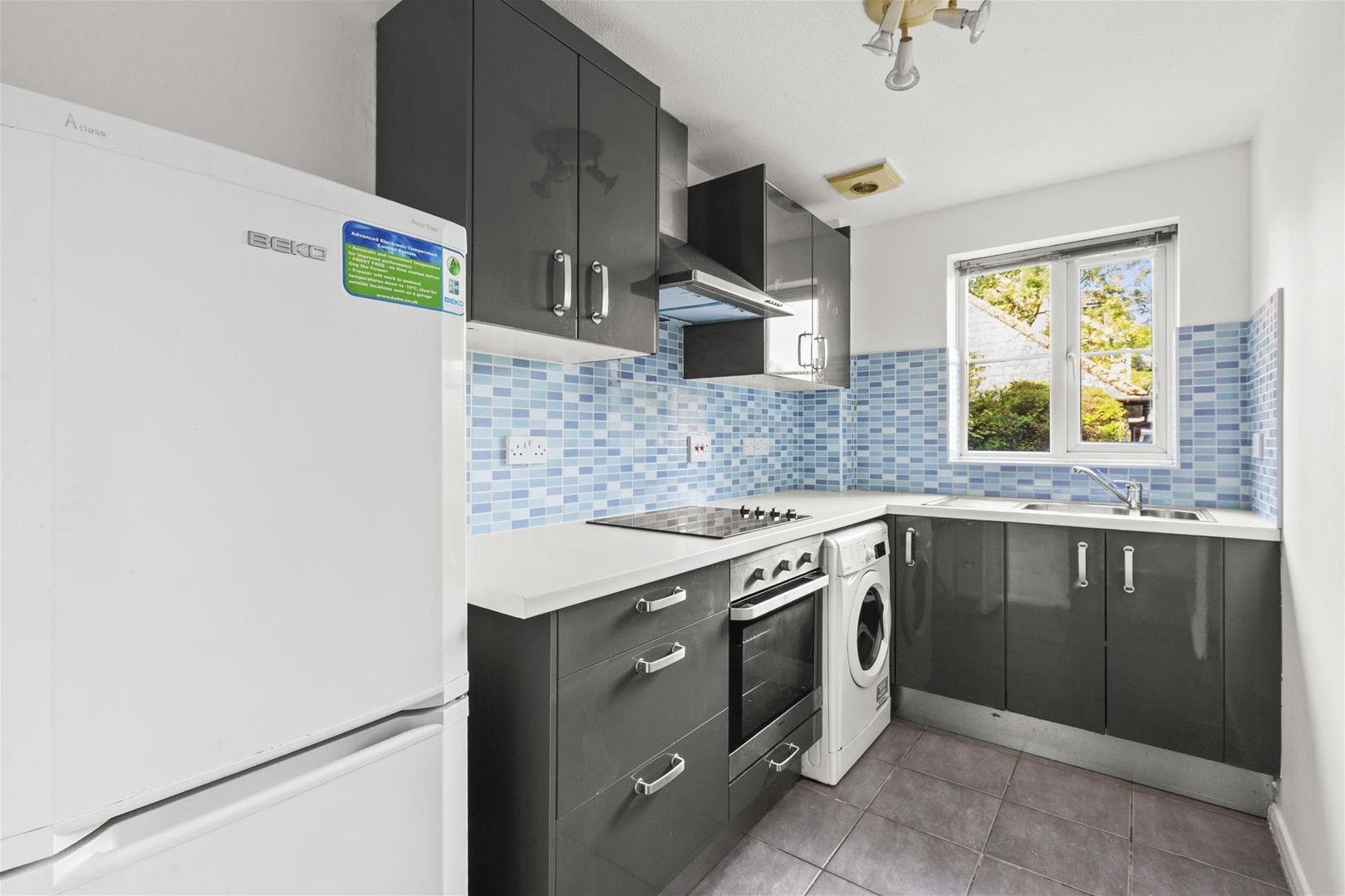 Flat Kingsmead Road in Flackwell Heath