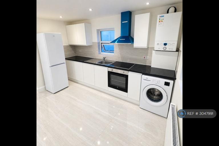 Flat Ecclesbourne Road in Greater London