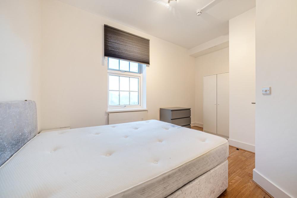 Flat Greycoat Place in City of Westminster