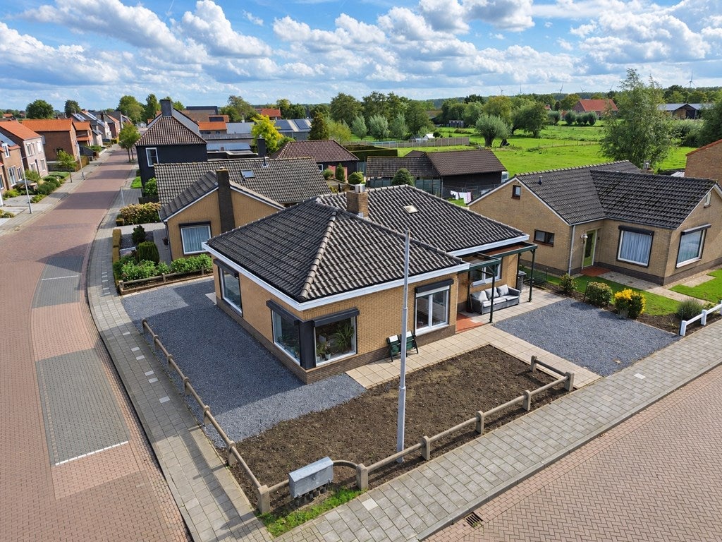 Huis Mgr. de Backerestraat 1 in Eede