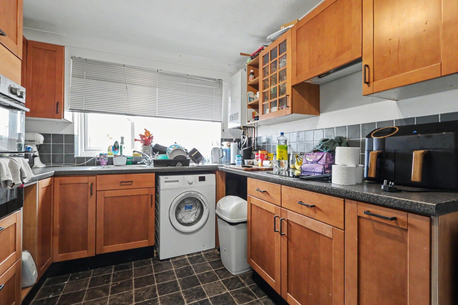 Flat Dawkins Road in Poole