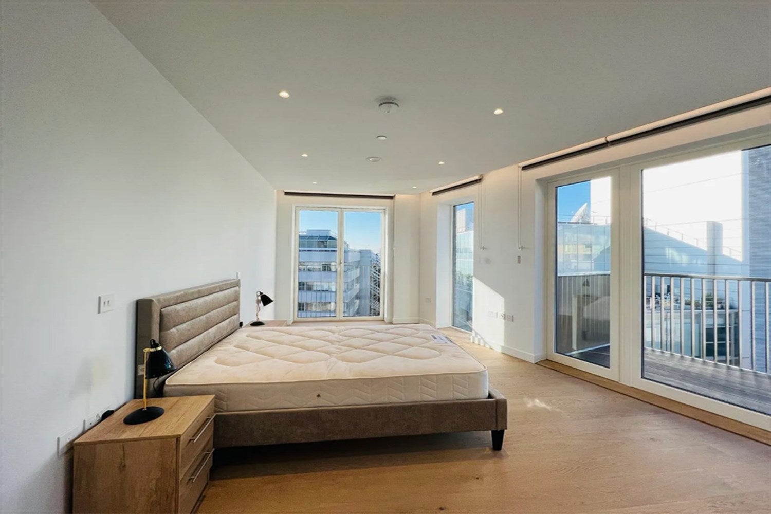 Flat Gough Street in Greater London