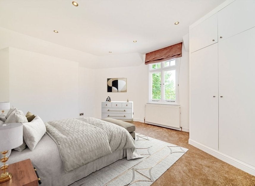 Flat Mornington Avenue in Greater London