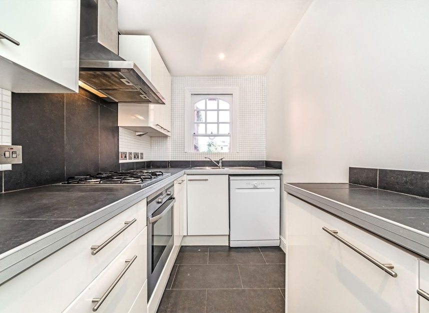 Flat Mornington Avenue in Greater London