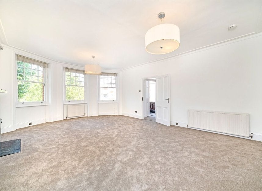 Flat Mornington Avenue in Greater London