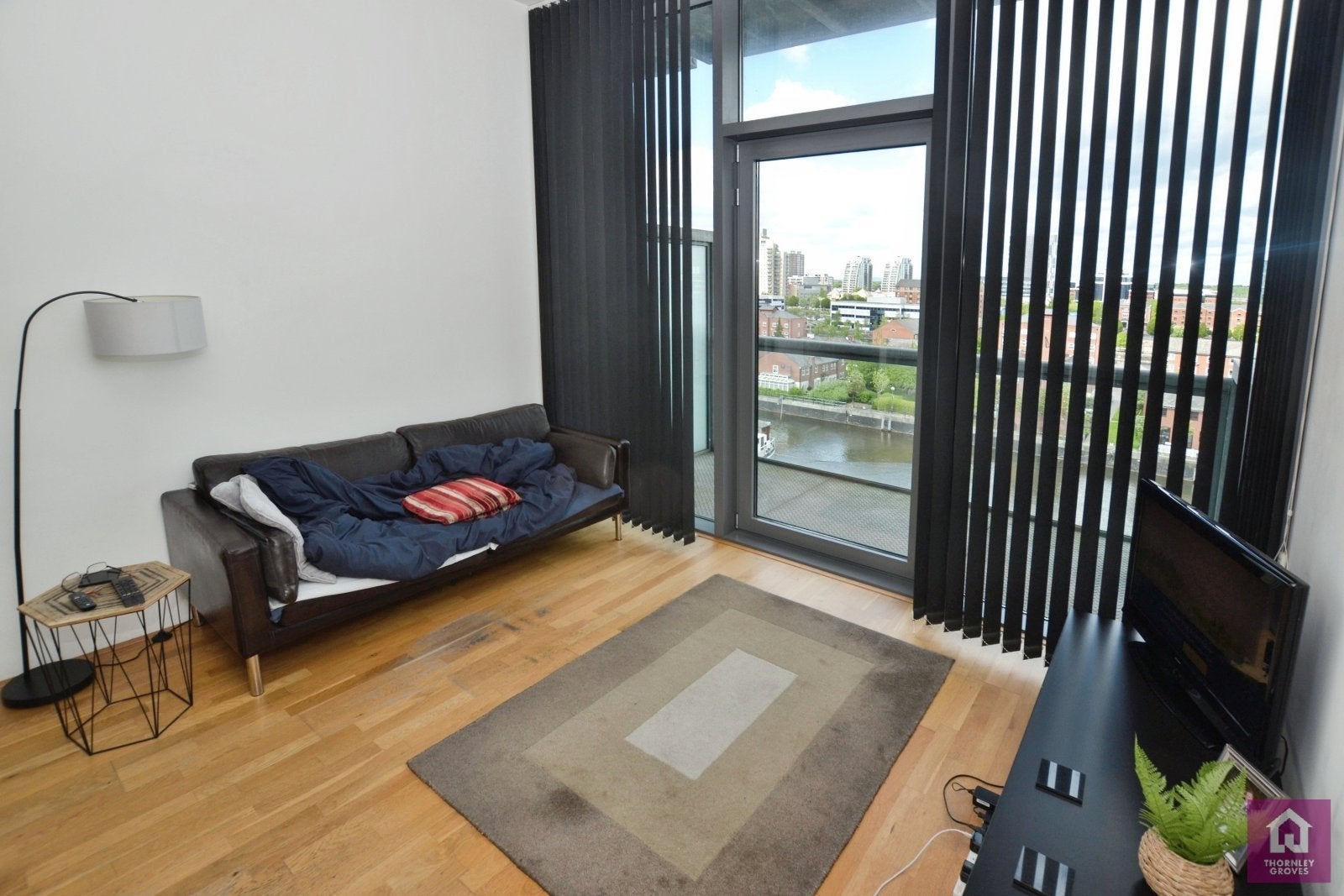 Flat Clippers Quay in Salford
