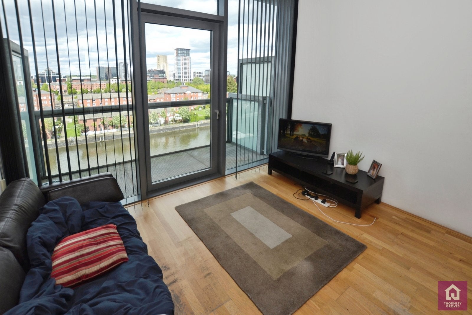 Flat Clippers Quay in Salford