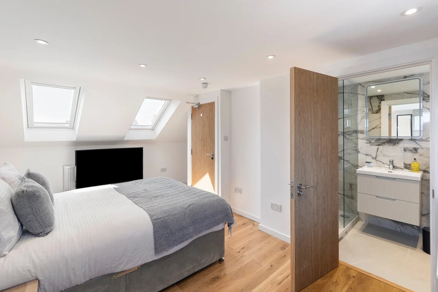 Room Garden City in Greater London