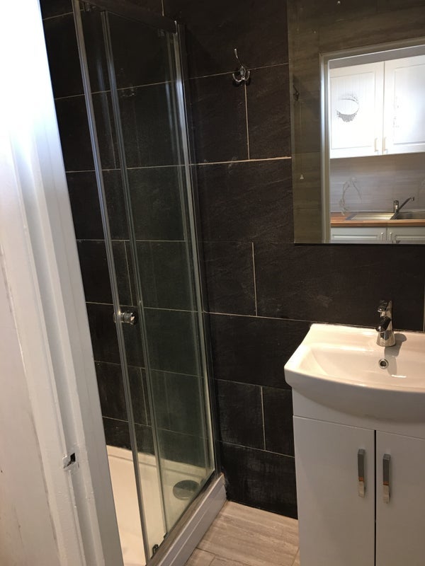 Room Kingsley Road in Greater London