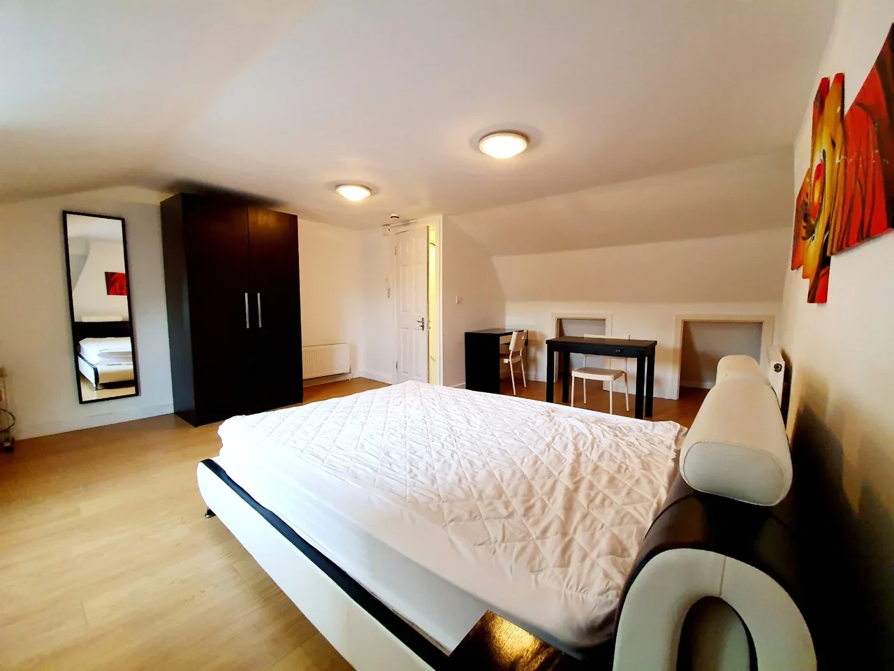 Room Rotherhithe New Road in Greater London