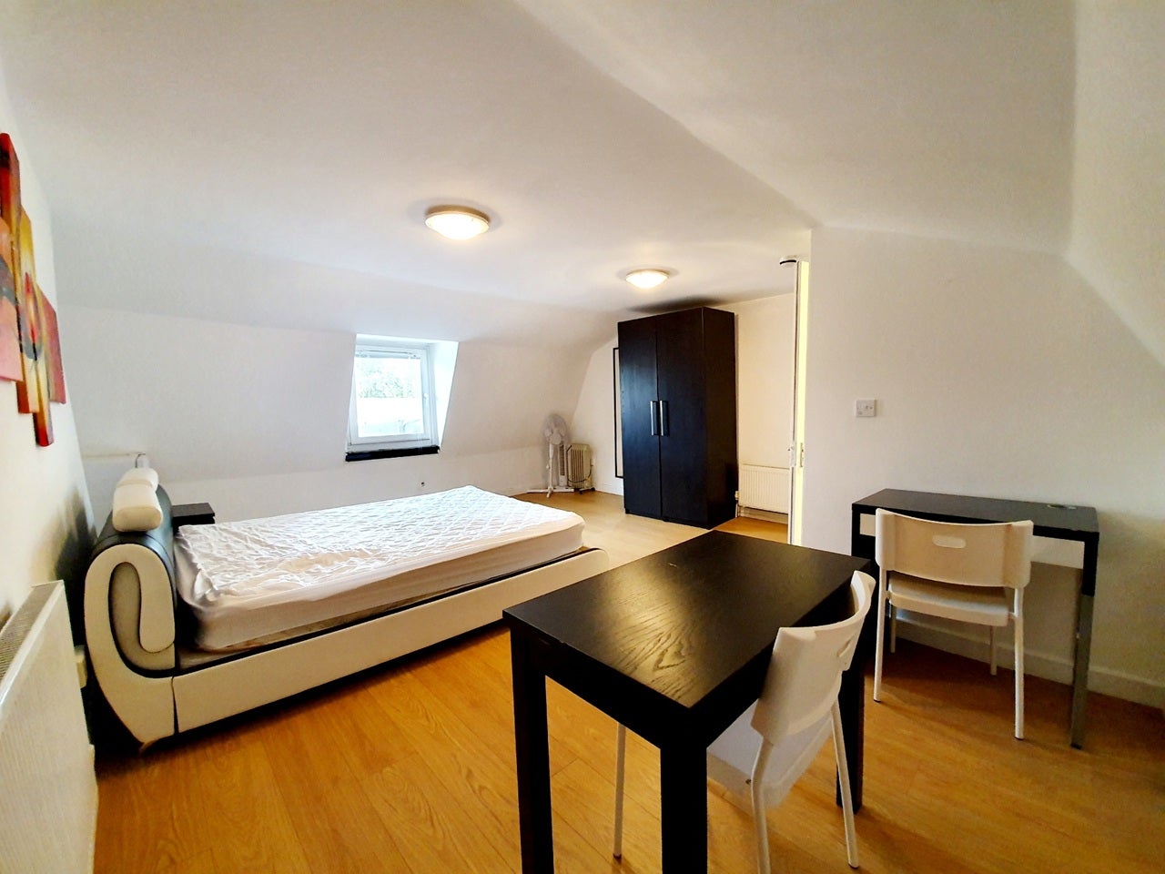 Room Rotherhithe New Road in Greater London