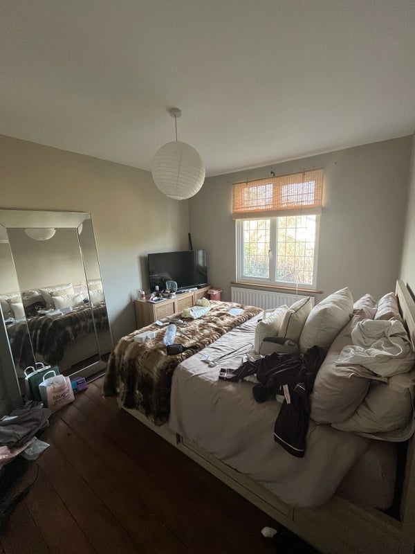 Room Bishop Road in Chelmsford