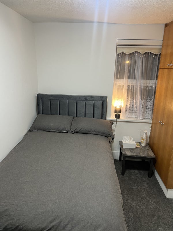 Room Springfield Road in Greater London