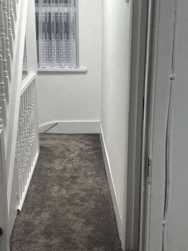 Room Springfield Road in Greater London
