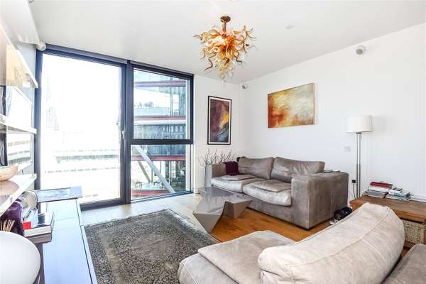 Flat Bankside in Greater London