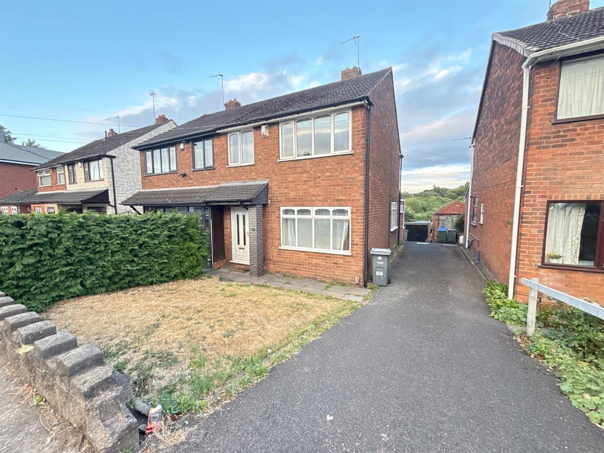 House Newbury Lane in Sandwell