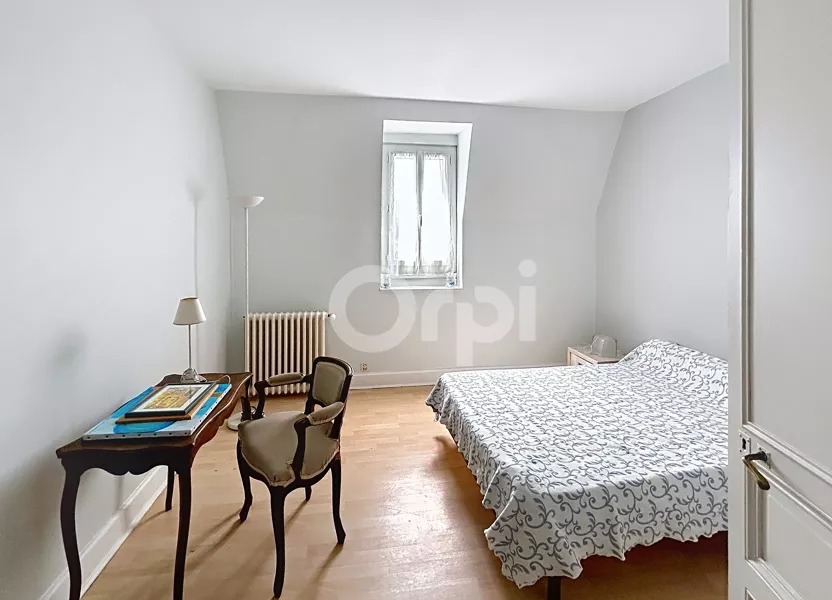 Appartement Rue Pierre et Marie Curie à Terrasson-Lavilledieu