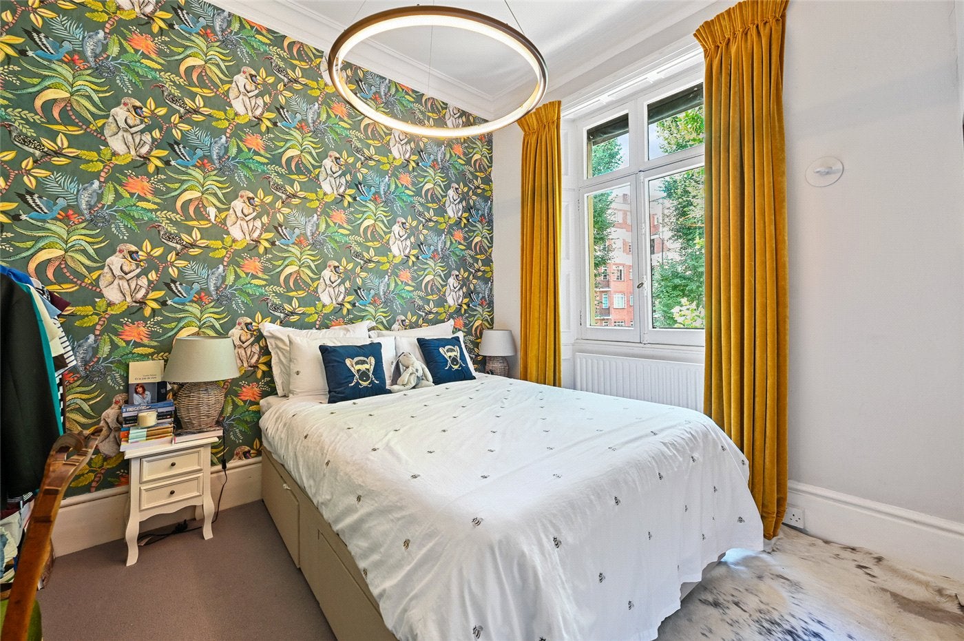 Flat Addison Road in Greater London