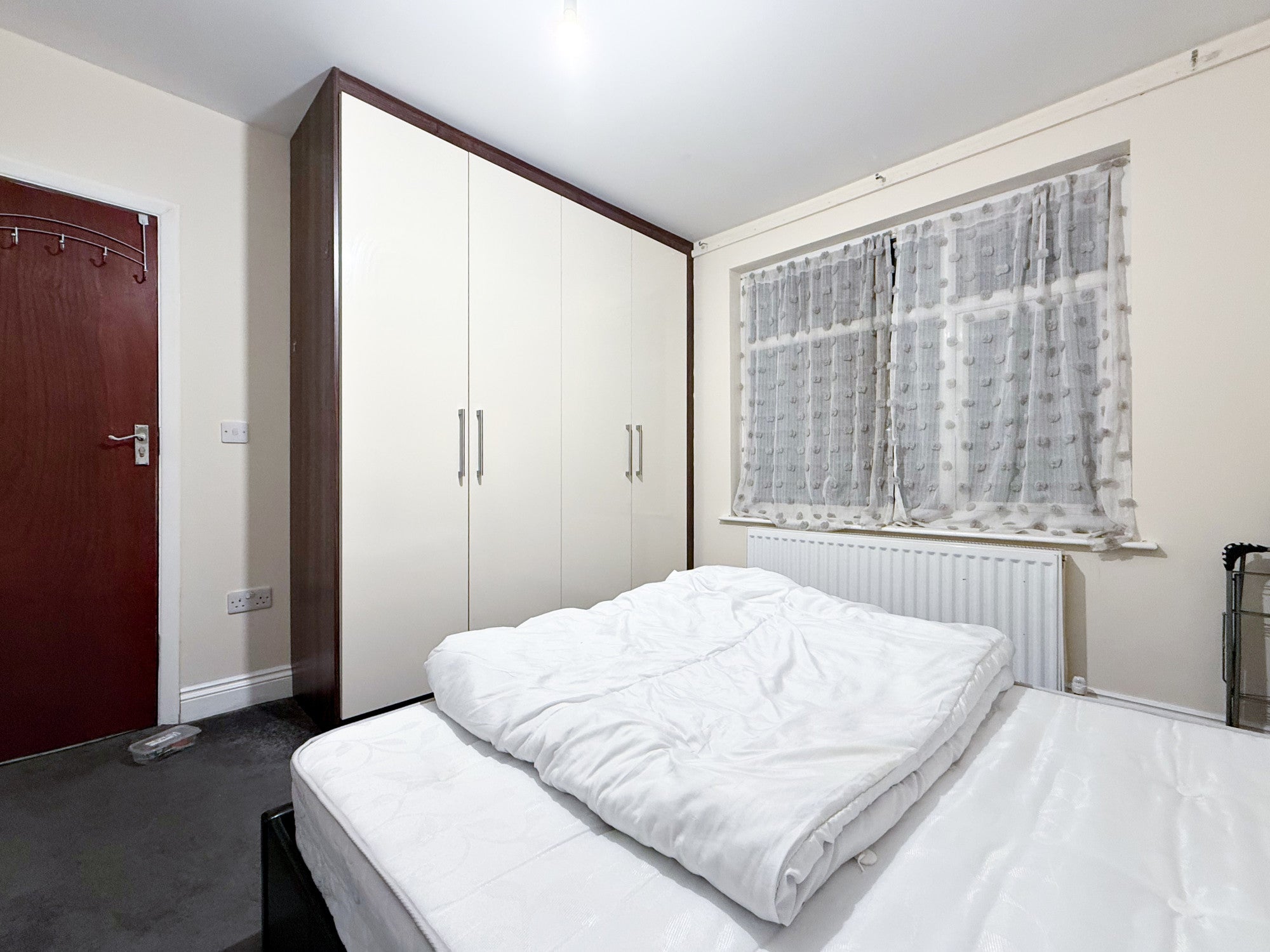 Flat Kingsley Road in London