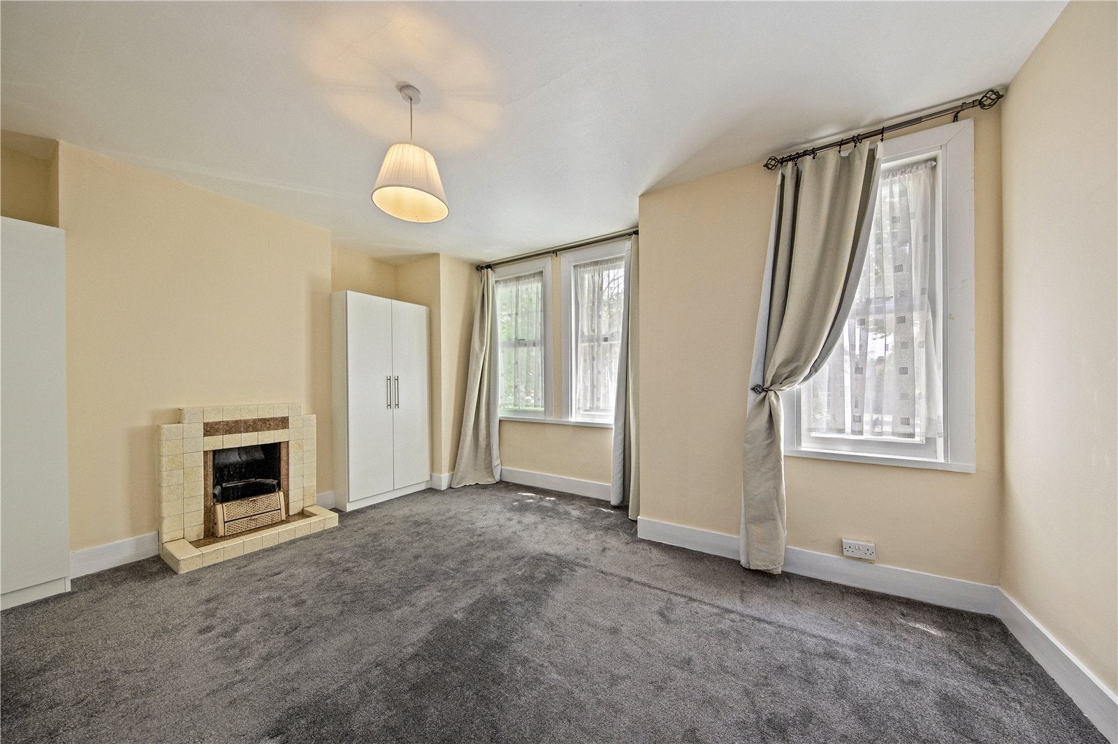 House Darell Road in Greater London