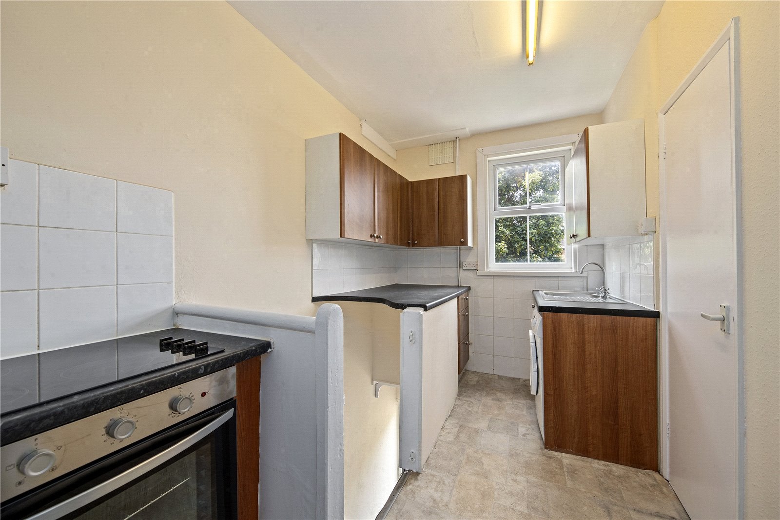 House Darell Road in Greater London