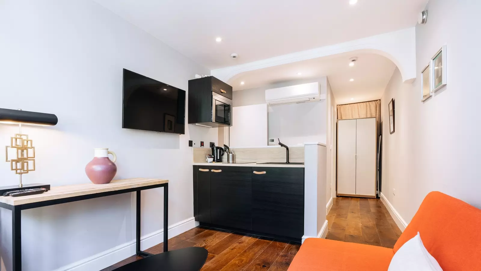 Flat Earl's Court Gardens in Greater London