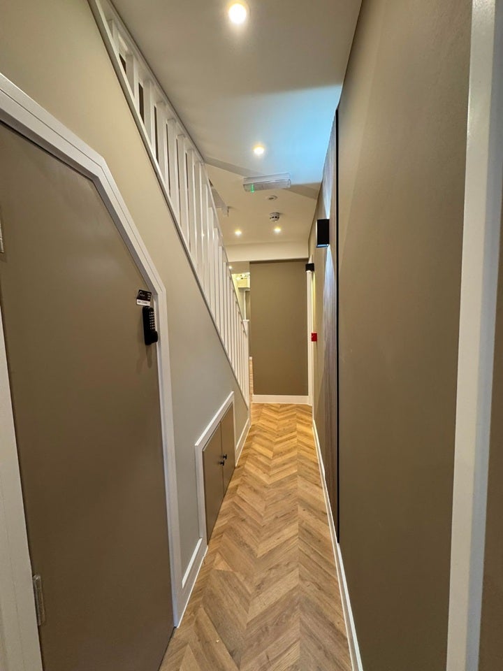 Flat Albert Road in Greater London