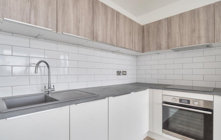 Flat London Road in Borough of Spelthorne