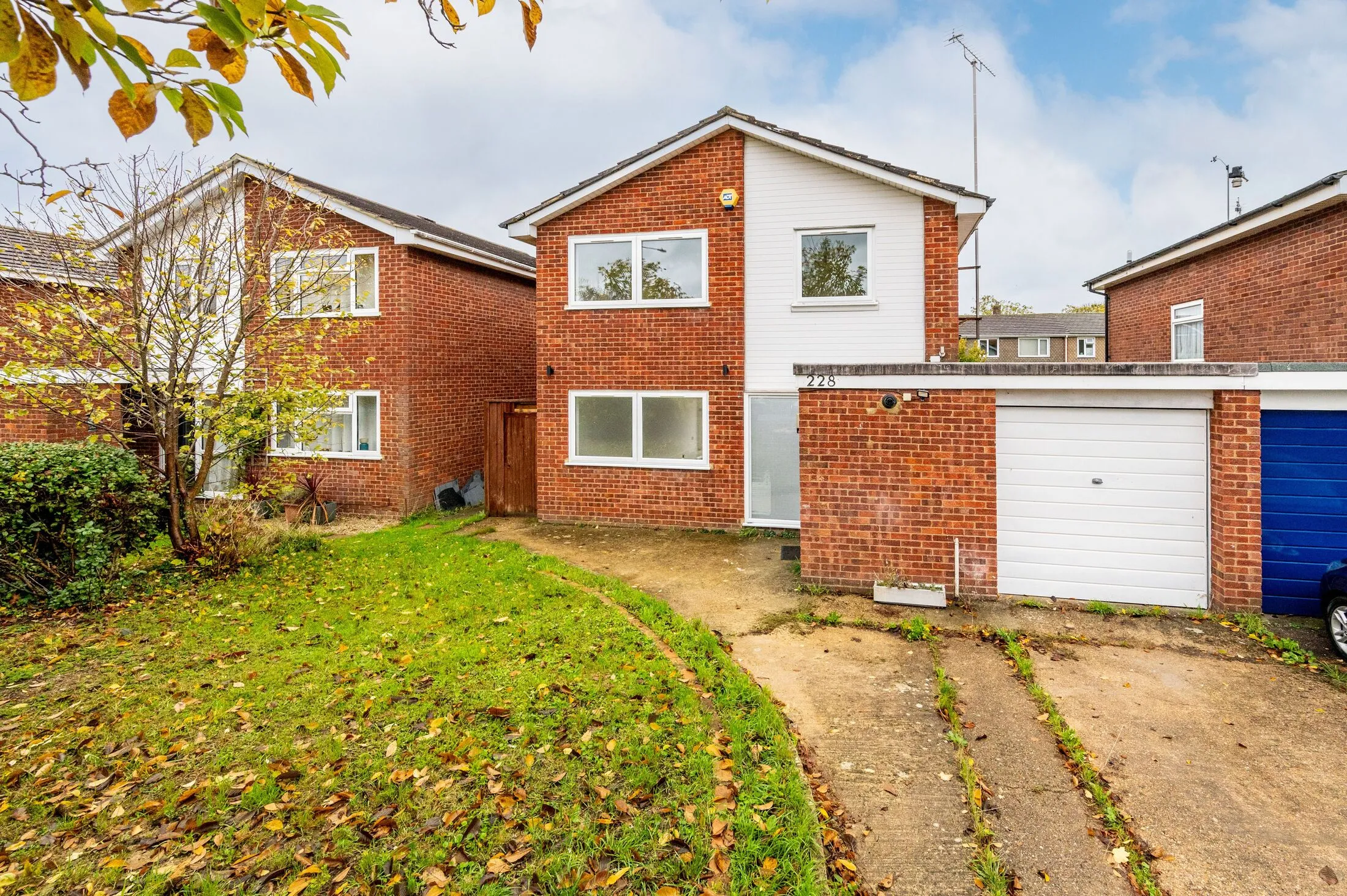 House Cookham Road in Maidenhead
