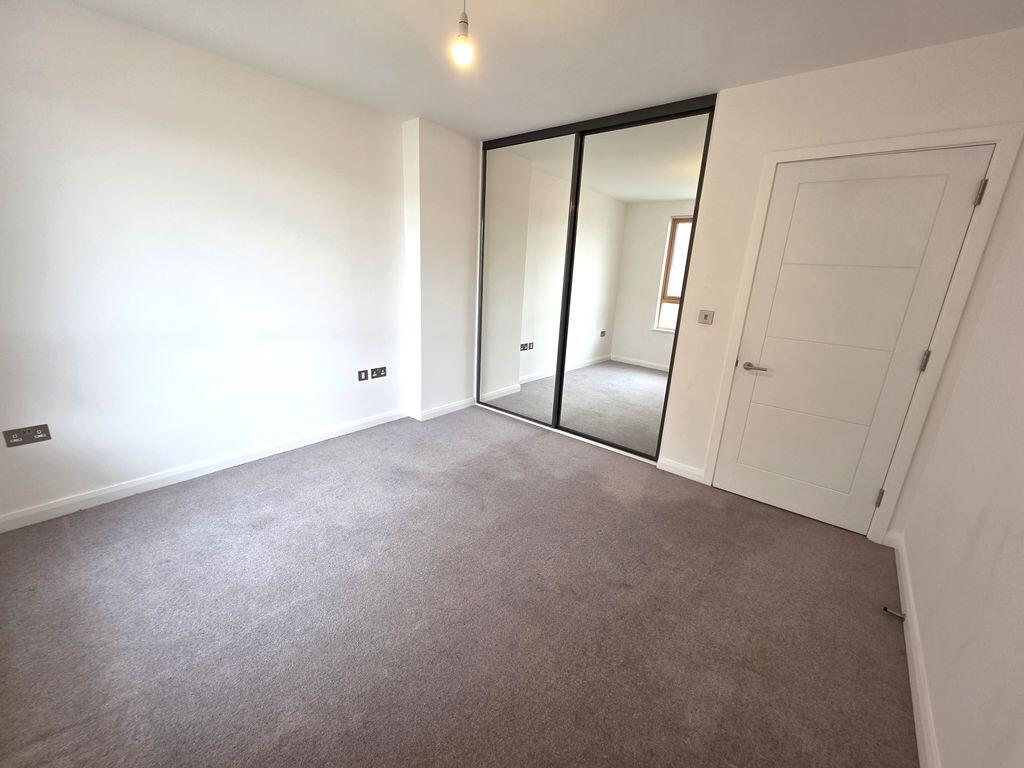Flat Podd Street in Greater London