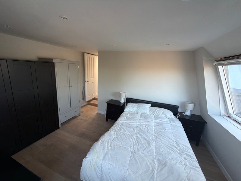Room Quinton Street in Greater London