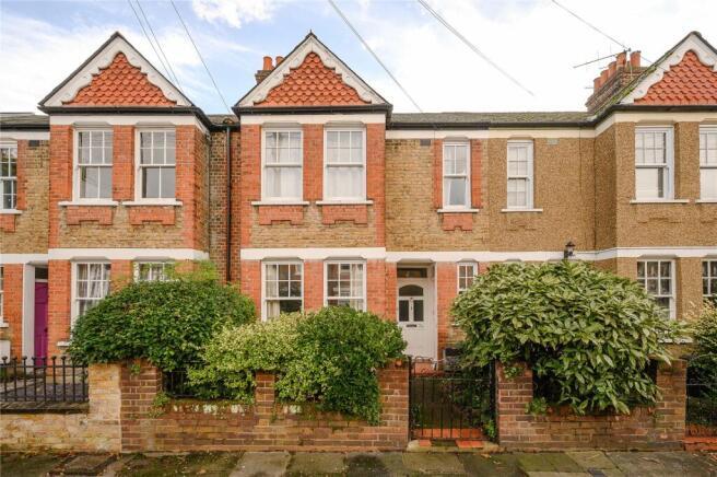 Flat Chilton Road in Greater London