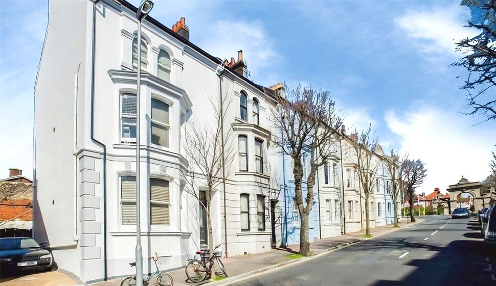 Flat Egremont Place in Brighton