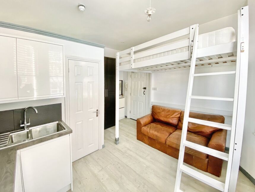 Flat Egremont Place in Brighton